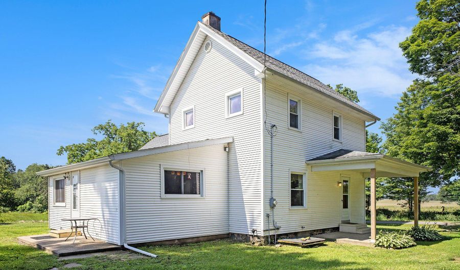 6950 N Gibbs Rd, Albion, MI 49224 - 3 Beds, 1 Bath