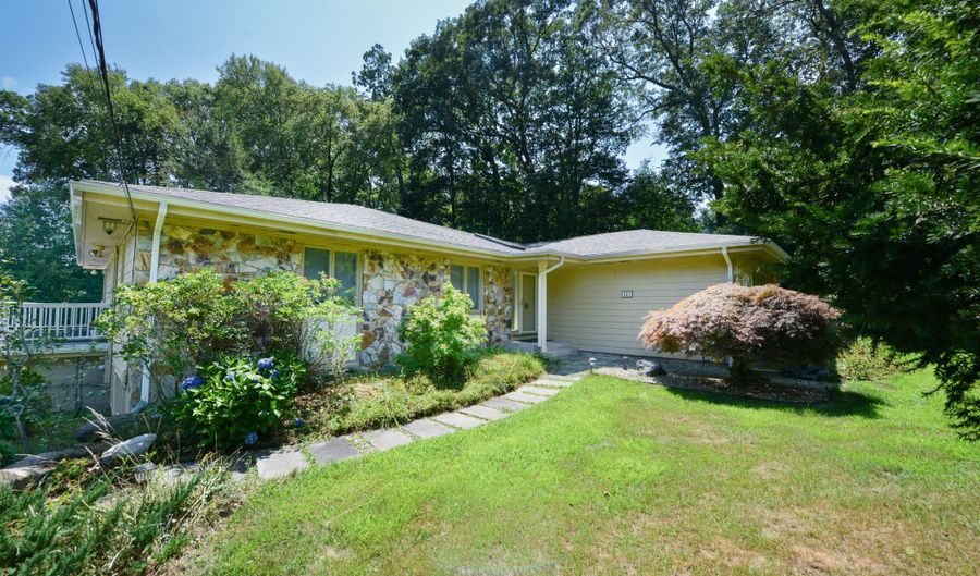 123 El Toro Dr, Bristol, CT 06010 - 5 Beds, 3 Bath