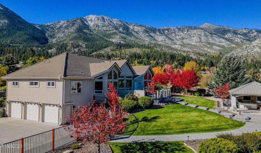 285 Sierra Country Cir, Gardnerville, NV 89460 - 4 Beds, 5 Bath