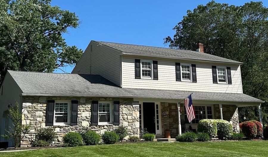 1750 CLINTON Dr, Ambler, PA 19002 - 4 Beds, 3 Bath