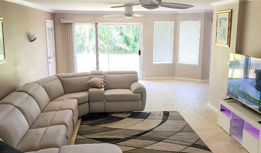 98-1971 Kaahumanu St 46, Aiea, HI 96701 - 4 Beds, 3 Bath