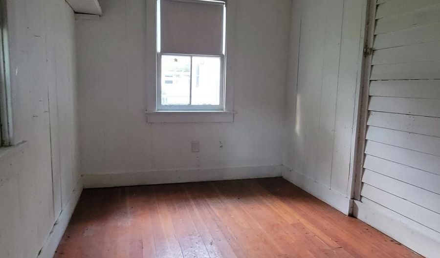 222 N BRADFORD St 1, Dover, DE 19904 - 2 Beds, 1 Bath