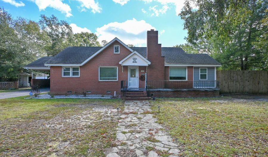 608 Academy St, Batesburg, SC 29006 - 3 Beds, 3 Bath