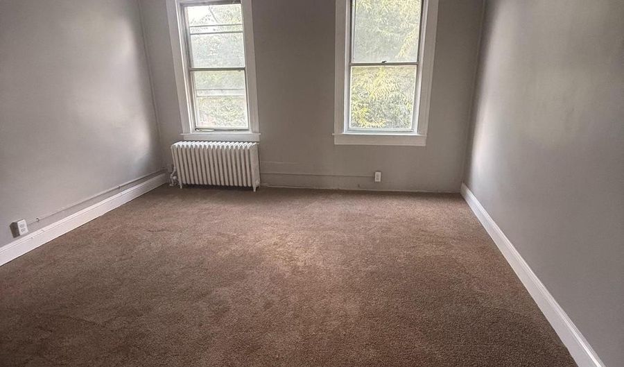 2227 LEXINGTON St, Baltimore, MD 21223 - 3 Beds, 1 Bath