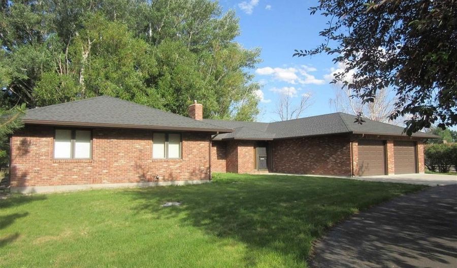 100 McCullough Dr, Cody, WY 82414 - 3 Beds, 1 Bath