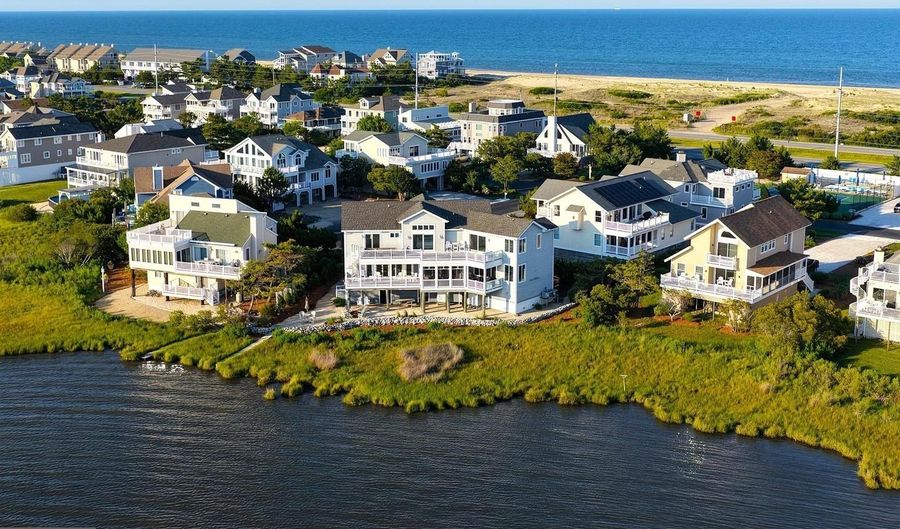 40081 OCEANSIDE Dr, Fenwick Island, DE 19944 - 6 Beds, 7 Bath