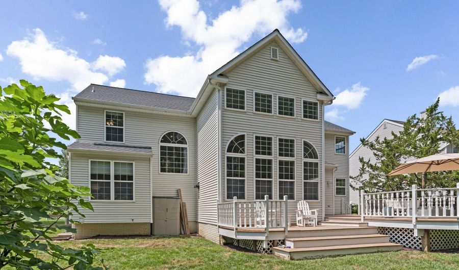8537 WILLOW WISP Ct, Laurel, MD 20723 - 5 Beds, 4 Bath
