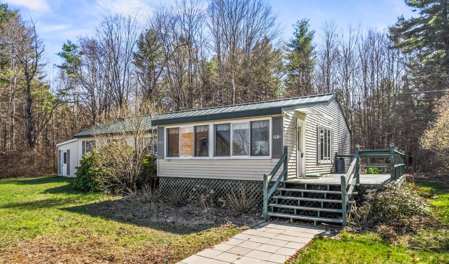 991 Oakland Rd, Belgrade, ME 04917 - 3 Beds, 1 Bath