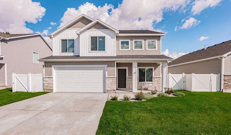 388 Church St, Ammon, ID 83401 - 4 Beds, 3 Bath