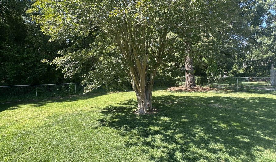 588 Second St, Ayden, NC 28513 - 2 Beds, 1 Bath