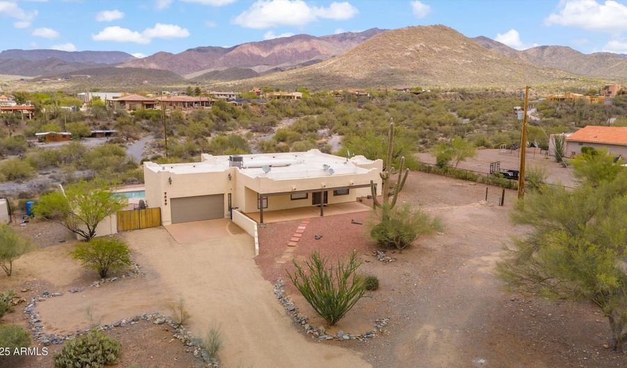 7080 E ARROYO Rd, Cave Creek, AZ 85331 - 3 Beds, 2 Bath