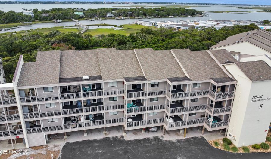 2306 W Fort Macon Rd 209 H, Atlantic Beach, NC 28512 - 3 Beds, 3 Bath