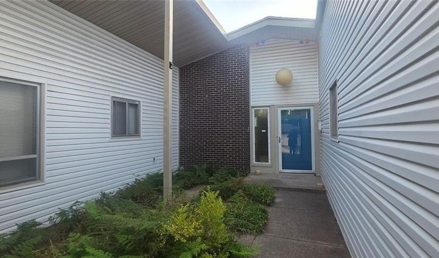 1701 Rolling Rdg, Bethany, OK 73008 - 3 Beds, 2 Bath