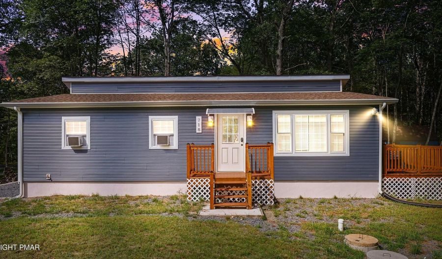 218 Crescent Way, Albrightsville, PA 18210 - 3 Beds, 2 Bath