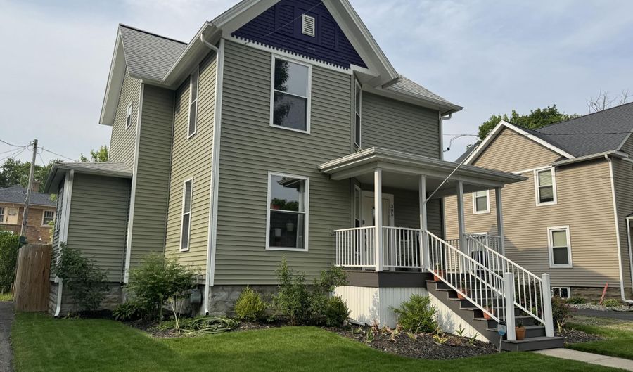 305 Perry St, Albion, MI 49224 - 3 Beds, 3 Bath