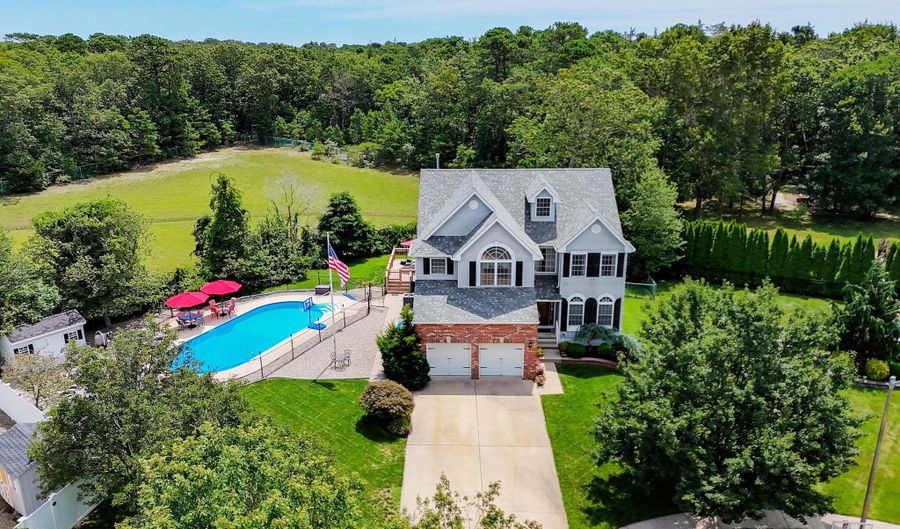 5 Overlook Ct, Bayville, NJ 08721 - 6 Beds, 3 Bath