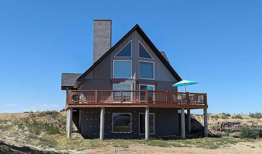 725 Road 6 1/2, Cowley, WY 82420 - 4 Beds, 3 Bath