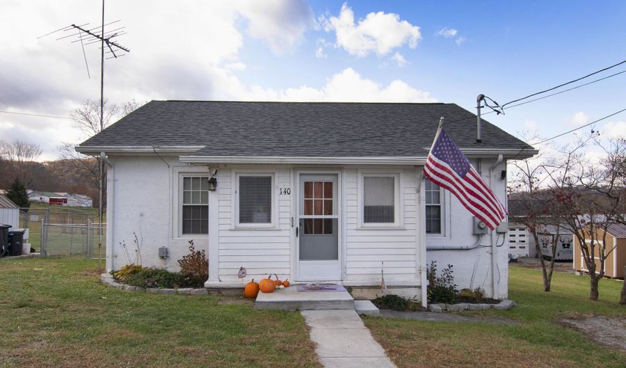 140 Echo Hill Rd, Alderson, WV 24910 - 2 Beds, 1 Bath