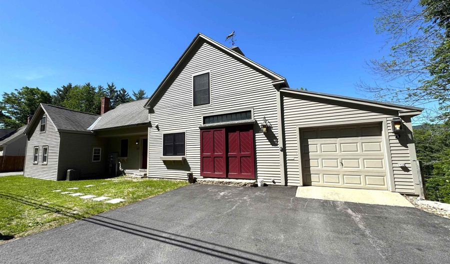 127 New Hampshire Route 16A, Bartlett, NH 03812 - 4 Beds, 4 Bath