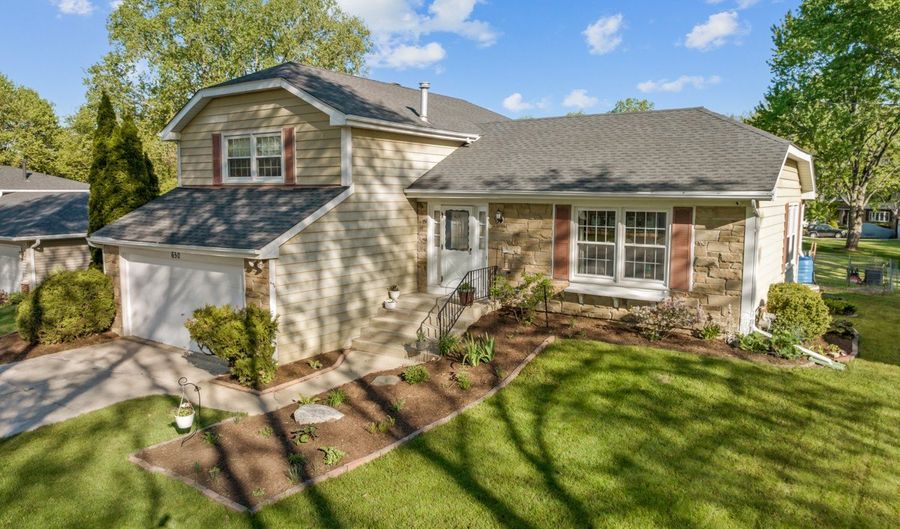 650 BUTTERFIELD Dr, Algonquin, IL 60102 - 3 Beds, 2 Bath
