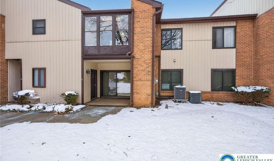 991 Village Round H, Allentown, PA 18106 - 2 Beds, 2 Bath