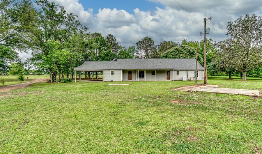 5887 Scotland Rd, Bentonia, MS 39040 - 4 Beds, 2 Bath