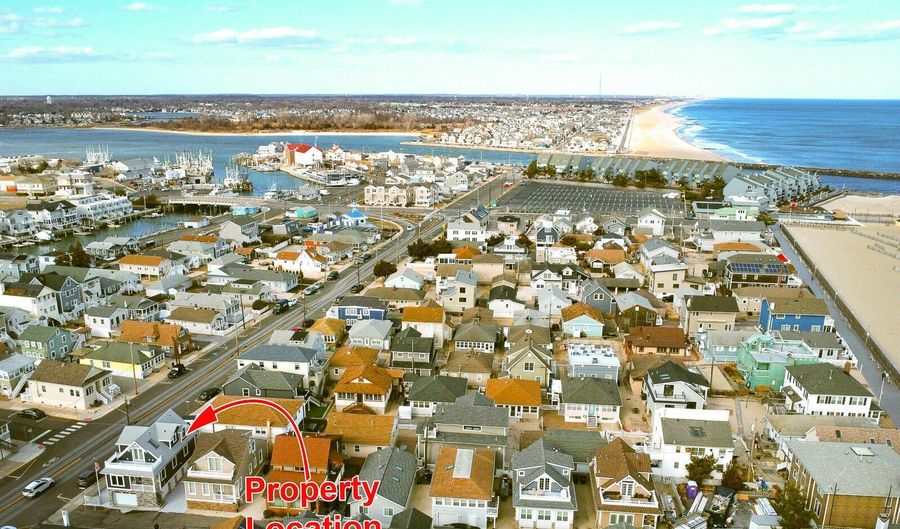 2 Beachcomber Ln 7-2, Point Pleasant Beach, NJ 08742 - 3 Beds, 2 Bath