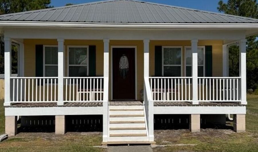 715 Union St, Bay St. Louis, MS 39520 - 4 Beds, 2 Bath