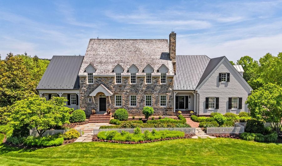 22364 WILSON MEADOWS Ln, Aldie, VA 20105 - 5 Beds, 7 Bath