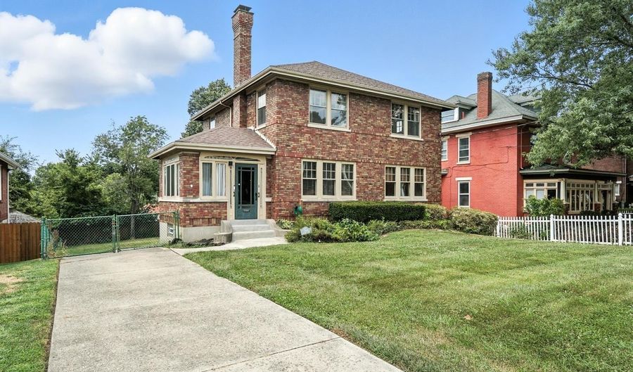 3191 Glenmore Ave, Cincinnati, OH 45211 - 3 Beds, 2 Bath