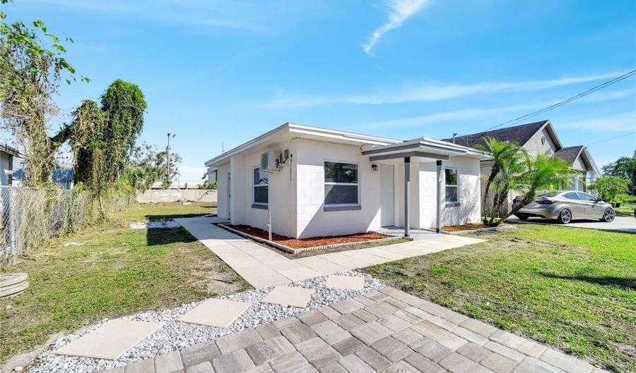 859 NEUSE Ave, Orlando, FL 32804 - 2 Beds, 1 Bath