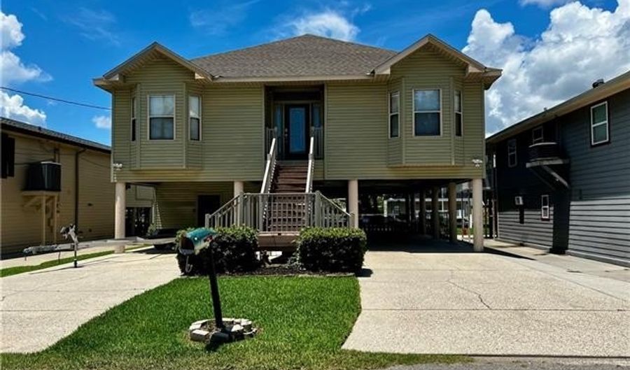 4920 ARTHUR Ln, Barataria, LA 70036 - 4 Beds, 3 Bath