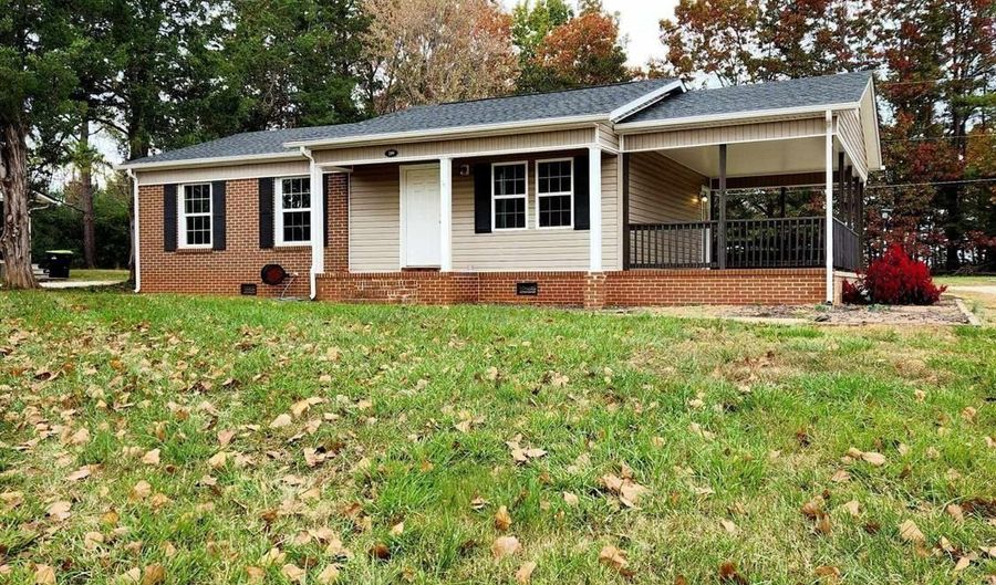 209 Stevens St, Appomattox, VA 24522 - 3 Beds, 1 Bath