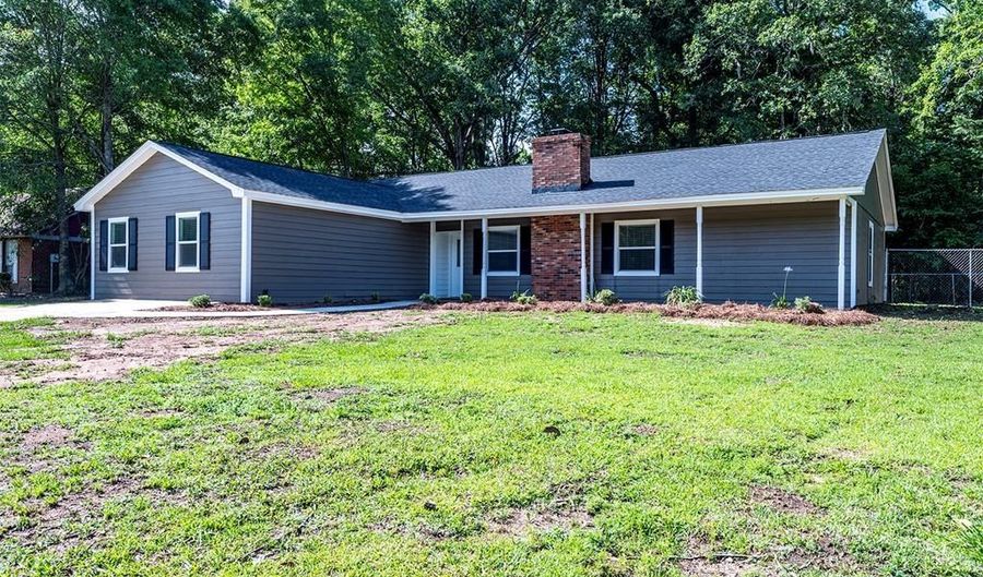 627 Longbow Dr, Albany, GA 31721 - 4 Beds, 4 Bath