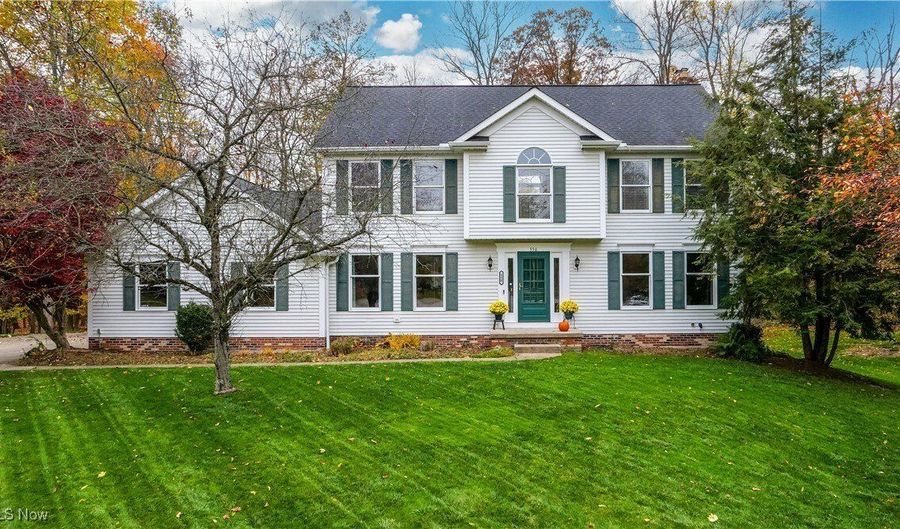 350 ASPEN Ct, Aurora, OH 44202 - 4 Beds, 4 Bath