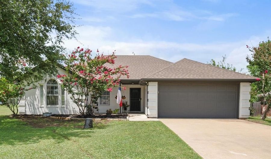 610 Pine Bluff St, Keene, TX 76031 - 3 Beds, 2 Bath