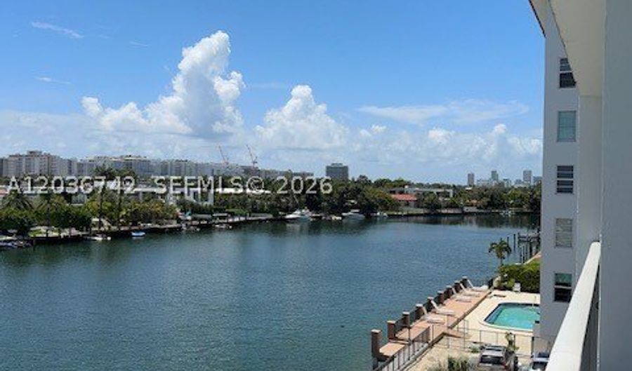 9381 E Bay Harbor Dr 404S, Bay Harbor Islands, FL 33154 - 1 Beds, 2 Bath