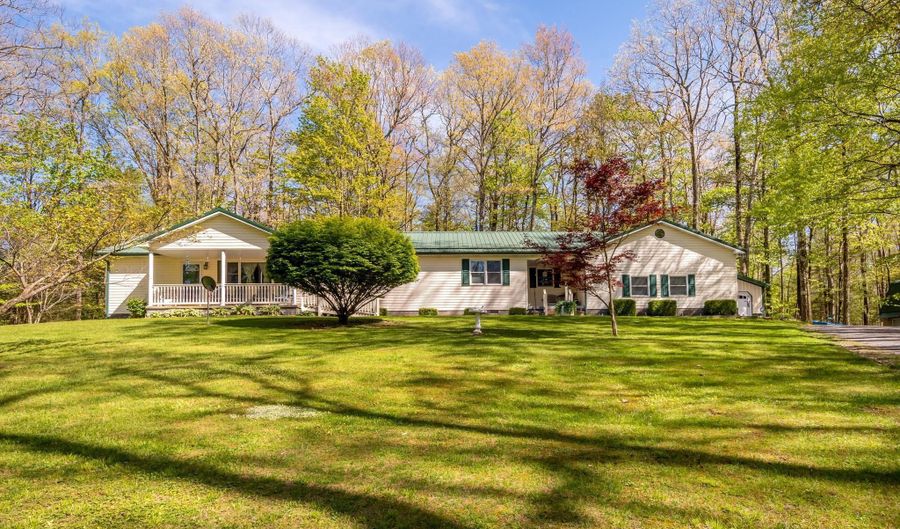 100 W YOUGHIOGHENY Dr, Aurora, WV 26705 - 3 Beds, 2 Bath