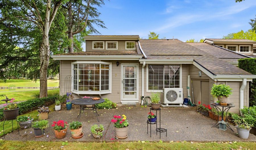 13775 SW SCHOLLS FERRY Rd 7, Beaverton, OR 97008 - 2 Beds, 2 Bath