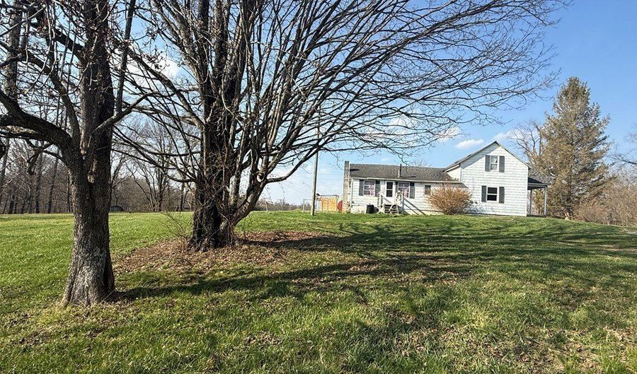 4519 GRANDVIEW Rd, Beaver, WV 25813 - 2 Beds, 2 Bath