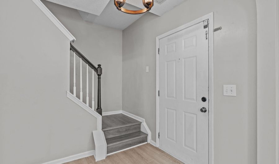 207 Stonecreek Dr, Apex, NC 27539 - 3 Beds, 3 Bath