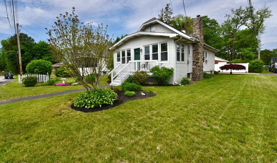 41 Van Buren Ave, Albany, NY 12205 - 3 Beds, 1 Bath