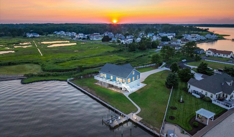 22596 BAY VIEW Cir, Lewes, DE 19958 - 5 Beds, 4 Bath