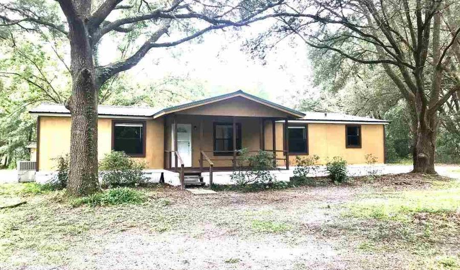 13618 NW 202nd St, High Springs, FL 32643 - 3 Beds, 2 Bath