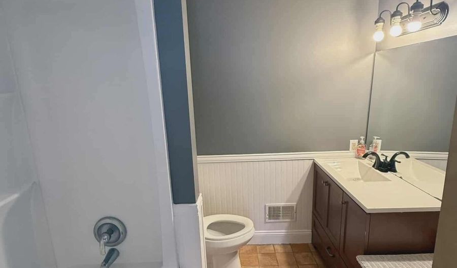 7084 Center St, Alanson, MI 49706 - 2 Beds, 2 Bath