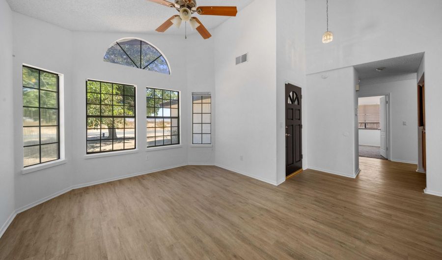 21690 Everett Dr, California City, CA 93505 - 4 Beds, 2 Bath