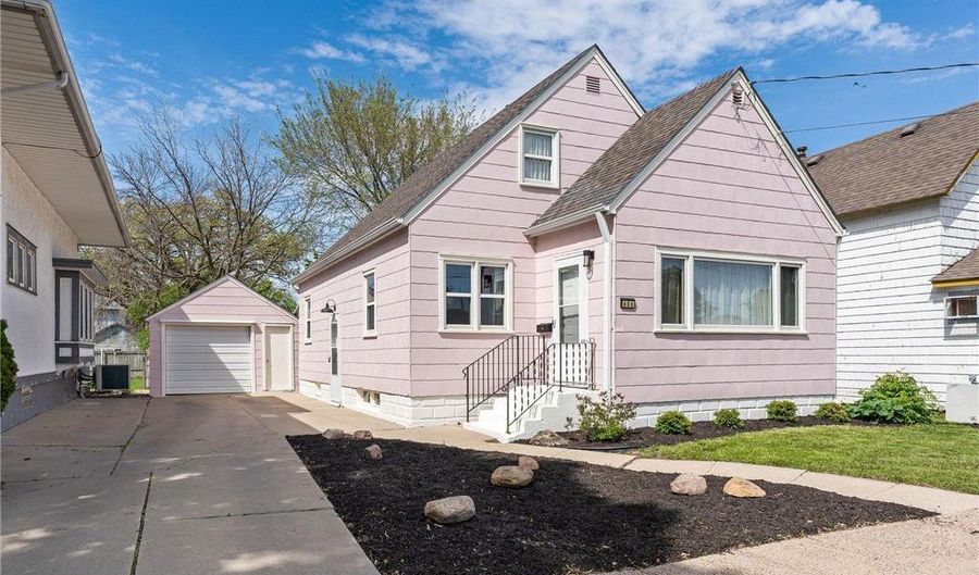 606 3rd Ave NW, Austin, MN 55912 - 2 Beds, 2 Bath