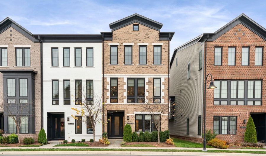 20379 CODMAN Dr, Ashburn, VA 20147 - 4 Beds, 4 Bath