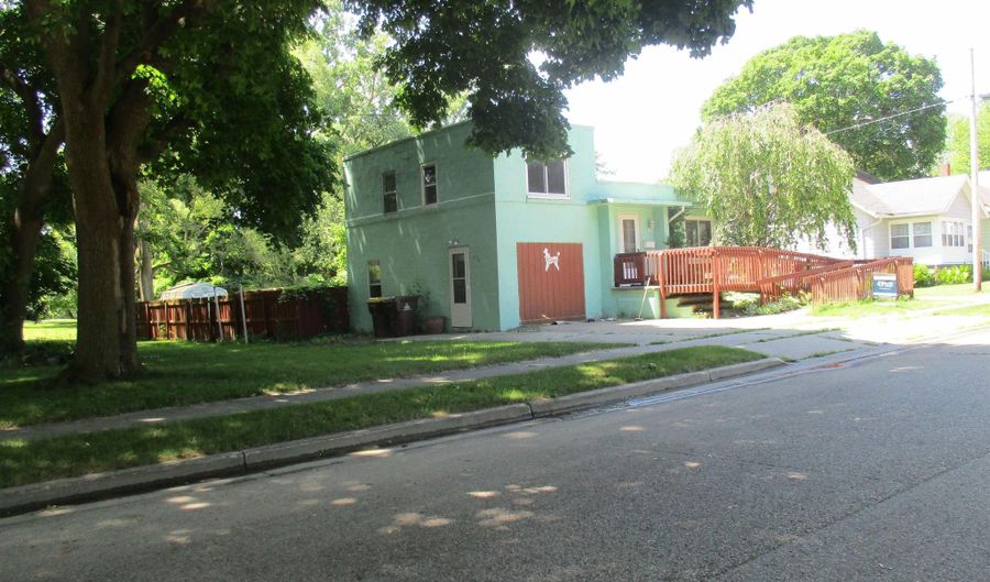 612 Liberty St, Alma, MI 48801 - 2 Beds, 1 Bath