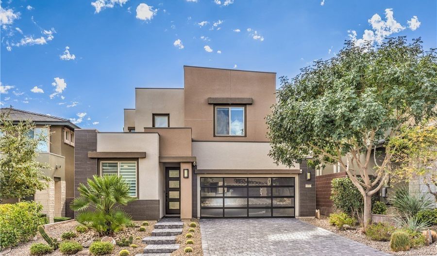 10337 Kesington Dr, Las Vegas, NV 89135 - 3 Beds, 3 Bath